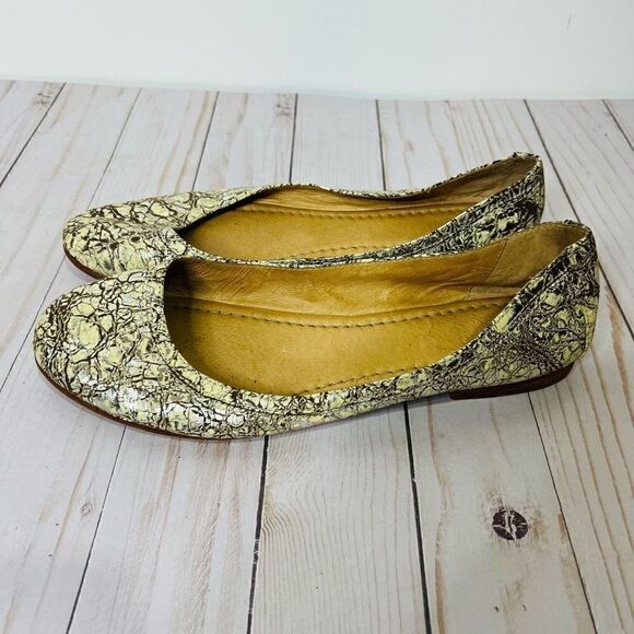 FRYE Carson Ballet Flat Leather Cream Gold Silver Metallic Crackle - Picture 1 of 8